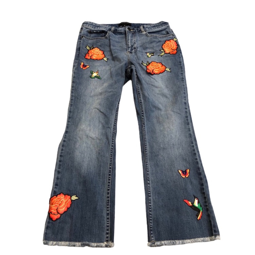 Who What Wear Women’s 8 Jeans Denim Raw Hem Cropped HummingBirds Flowers Patches